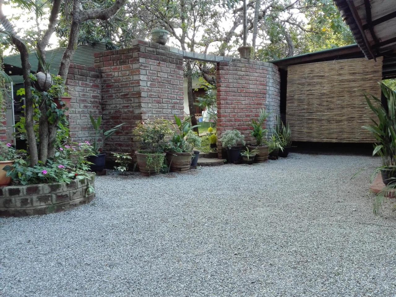 Mowgli Cottage Сигирия Экстерьер фото
